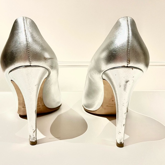 Gorgeous Italian Leather Club Monaco Silver Stilettos size 6 - Picture 4 of 5